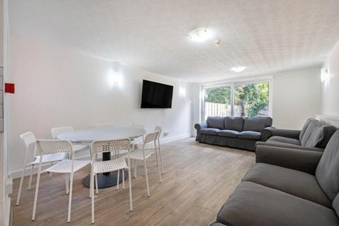 9 bedroom terraced house to rent, Harrow Road, Birmingham B29