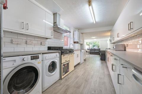 9 bedroom terraced house to rent, Harrow Road, Birmingham B29