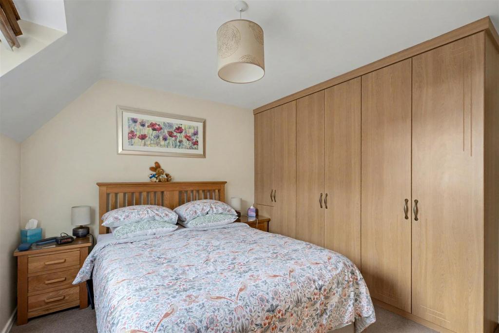 Bedroom 1 2.jpeg