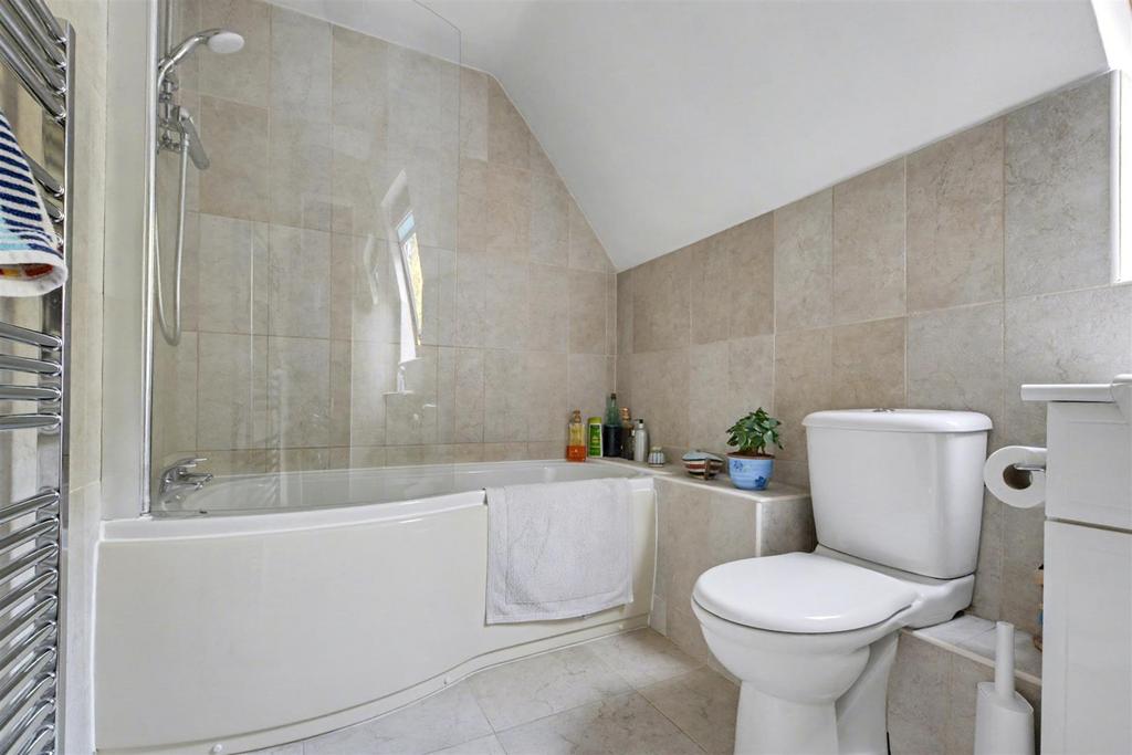 Bathroom 1.jpeg