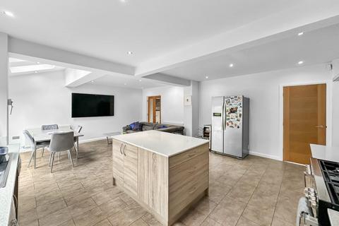 7 Birchfields, Hale, Altrincham, WA15 9LW