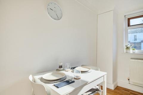 Flat 4, Kashmir House, 66 Gibbon Road, London, SE15 3XE