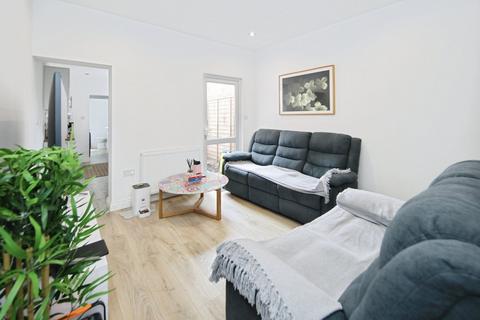 3 bedroom end of terrace house for sale, Royal Oak Lane, Bedworth CV12