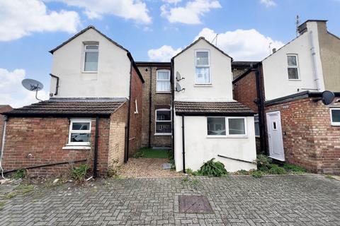 undefined, Victoria Street, Dunstable LU6