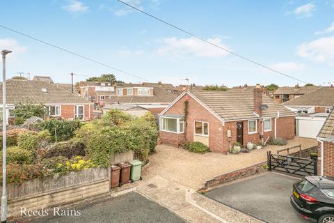 4 bedroom bungalow for sale, Greenfield Road, West Yorkshire WF5