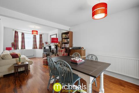 3 bedroom semi-detached house for sale, Kendall Road, Colchester, CO1