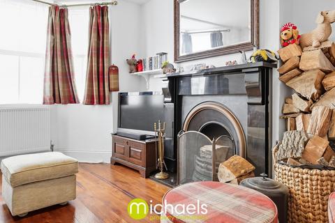 3 bedroom semi-detached house for sale, Kendall Road, Colchester, CO1