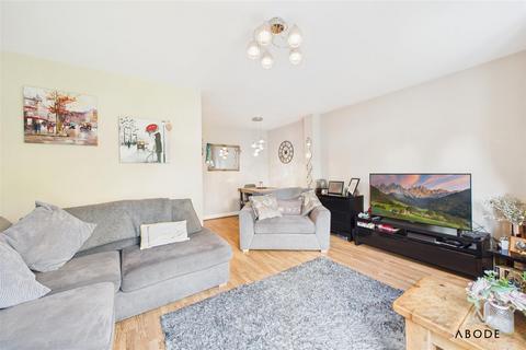 undefined, Heather Close, Burton-On-Trent DE14