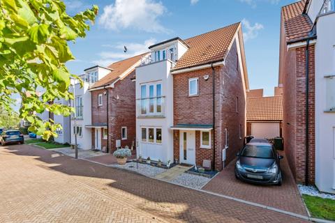 undefined, Leo Crescent, Princes Risborough HP27