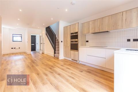 4 bedroom terraced house to rent, New Hawkins Street, Bristol BS2