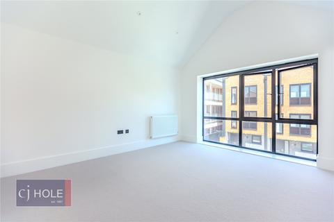 4 bedroom terraced house to rent, New Hawkins Street, Bristol BS2
