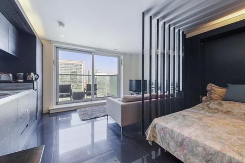 Pan Peninsula Square, London, E14