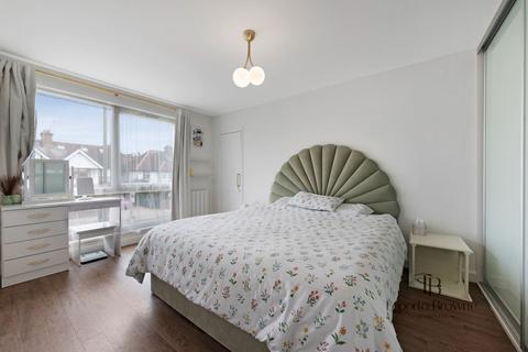 Flat 4, Avenue Court Farm Avenue, London, NW2 2PT