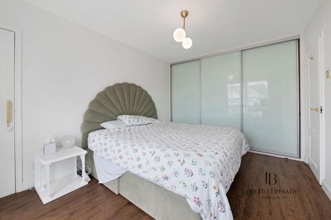 Flat 4, Avenue Court Farm Avenue, London, NW2 2PT