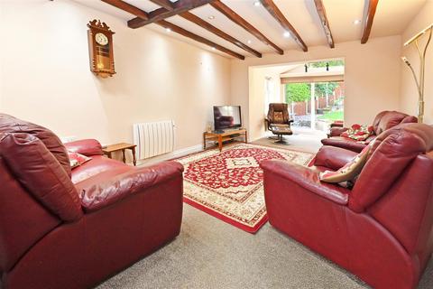 3 bedroom detached house for sale, Fernwood Drive, Leek