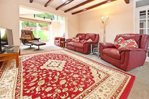 3 bedroom detached house for sale, Fernwood Drive, Leek