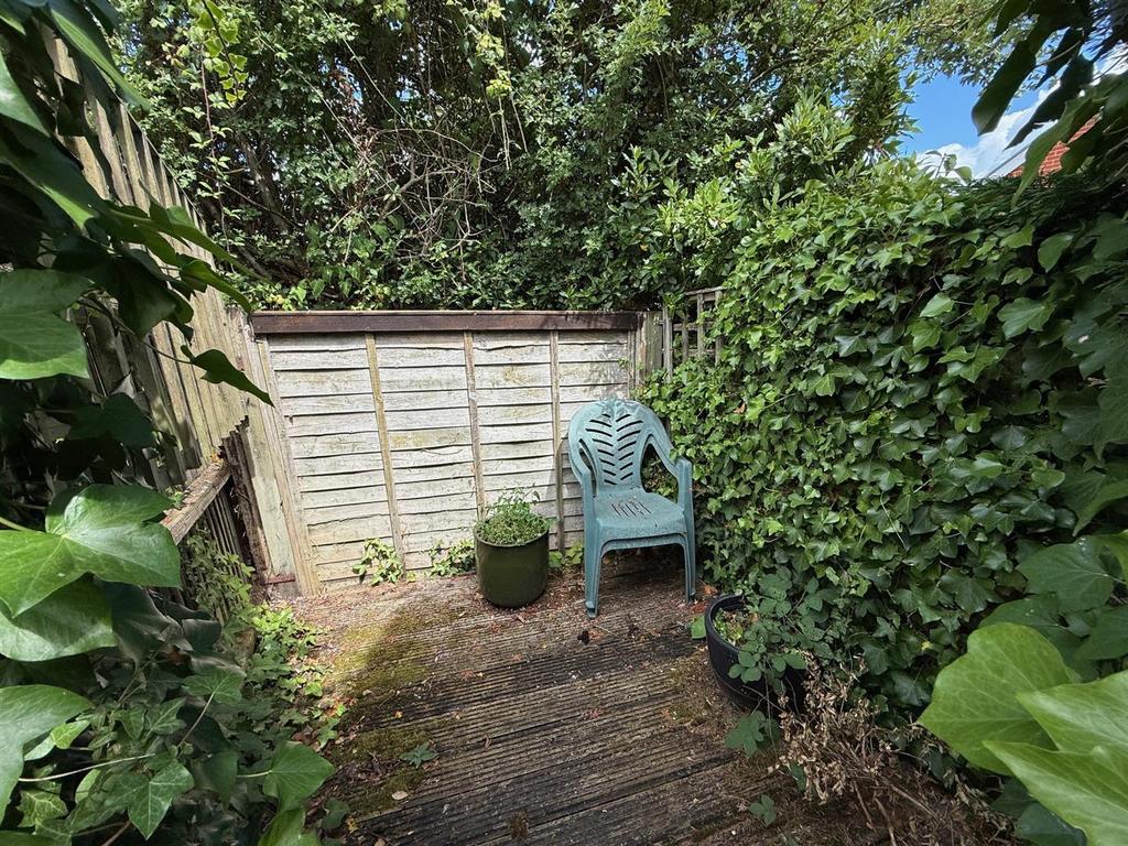 Rear Garden 5.jpg
