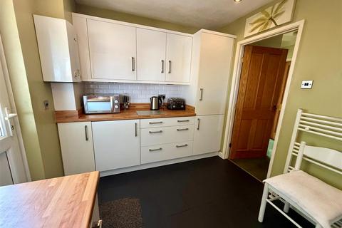 2 bedroom detached bungalow for sale, Totland,Isle of Wight
