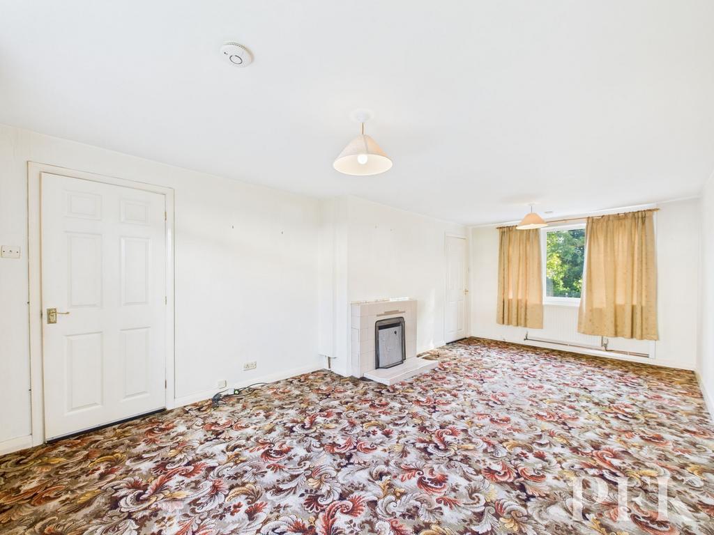 Living Room / Dining