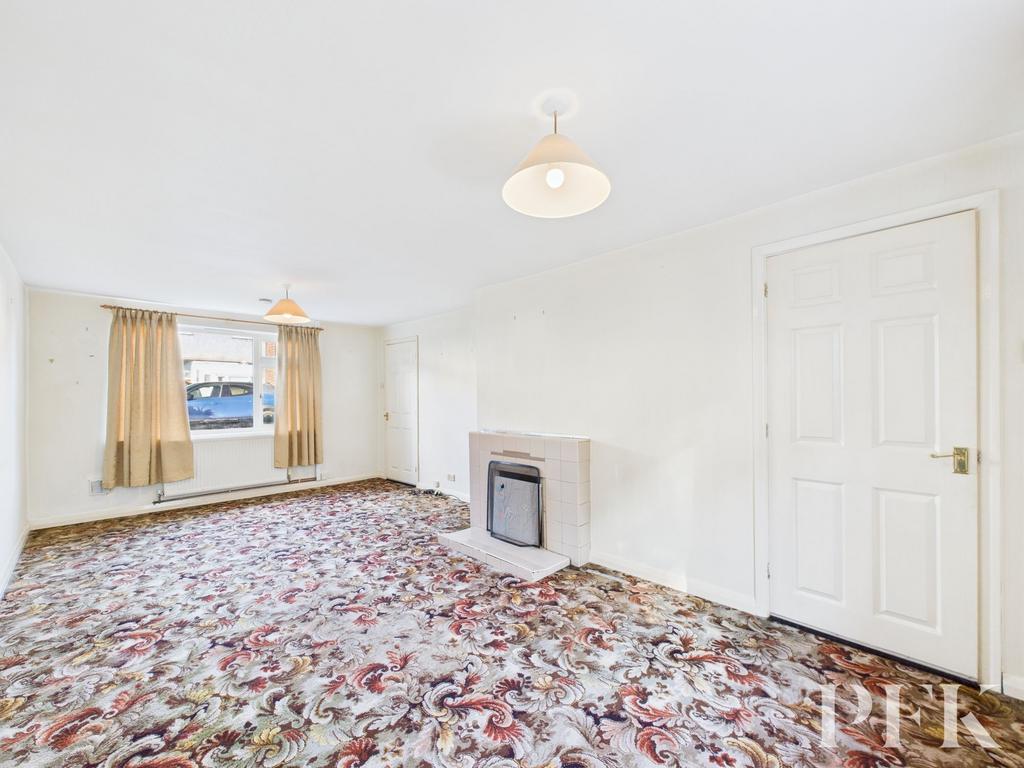 Living Room / Dining