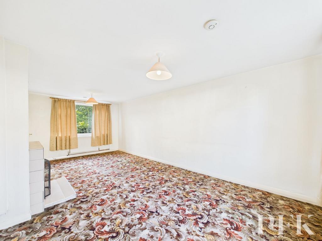 Living Room / Dining