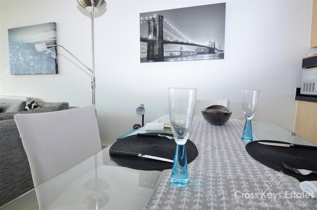 Sitting/Dining Room