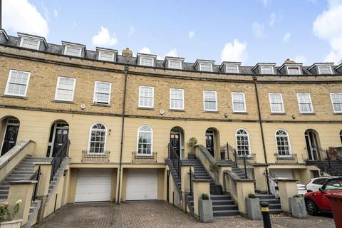 Cadugan Place,  Reading,  Berkshire,  RG1,  RG1