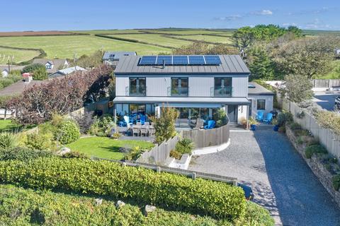 4 bedroom house for sale, Eastholme, Trevone, PL28