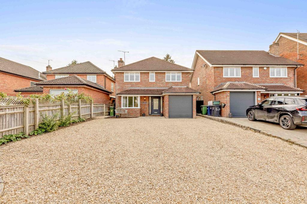 67 Berwick Road, SL7 3 AS (LOW RES)-25