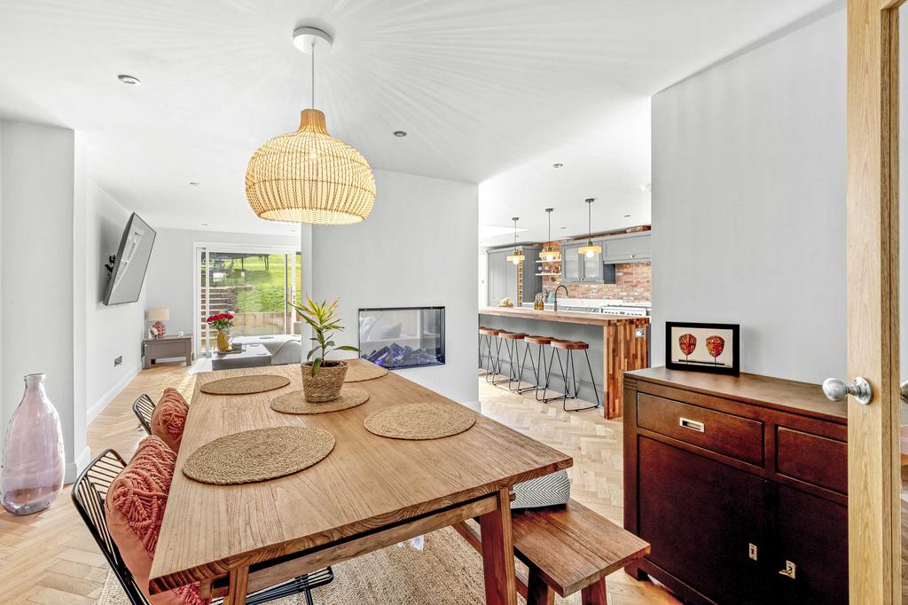 67 Berwick Road, SL7 3 AS (LOW RES)-16