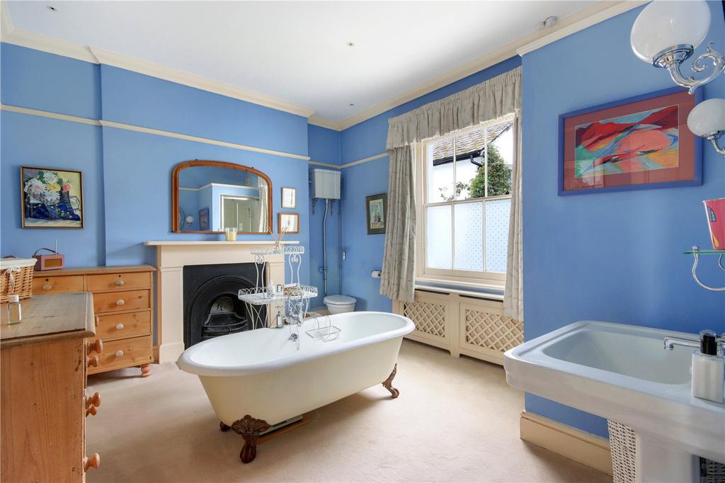 En Suite Bathroom