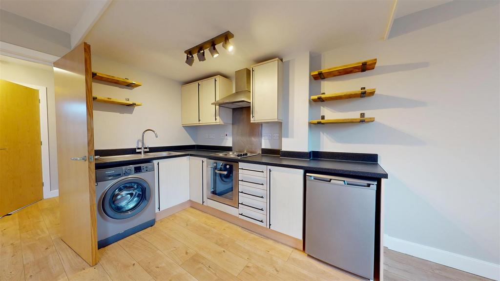 Benbow Quay 22 Kitchen.jpg