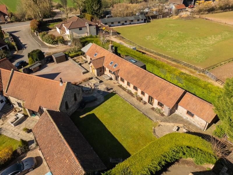 Coach-House-7 4bd5-4681-42c4-cc66-855d-7d22-1311-5