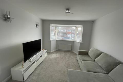 3 bedroom semi-detached house to rent, Hillingford Avenue, Great Barr, Birmingham, B43