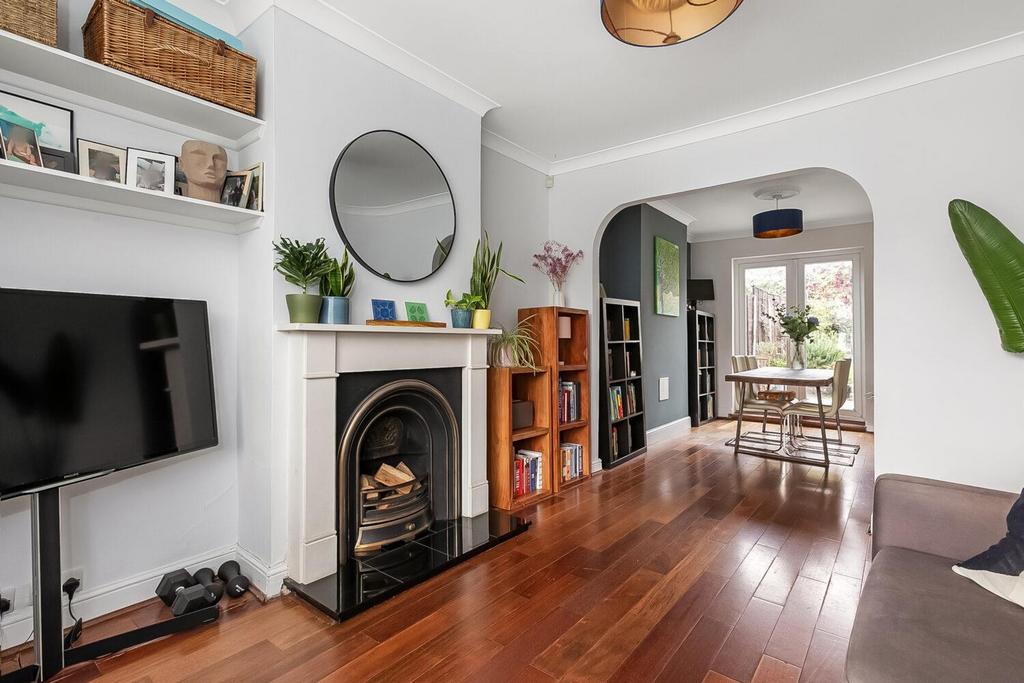 R2 A0464-1-1500x1000.jpg