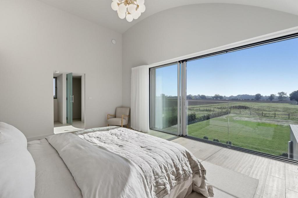 Halfyard Barn Principal Bedroom