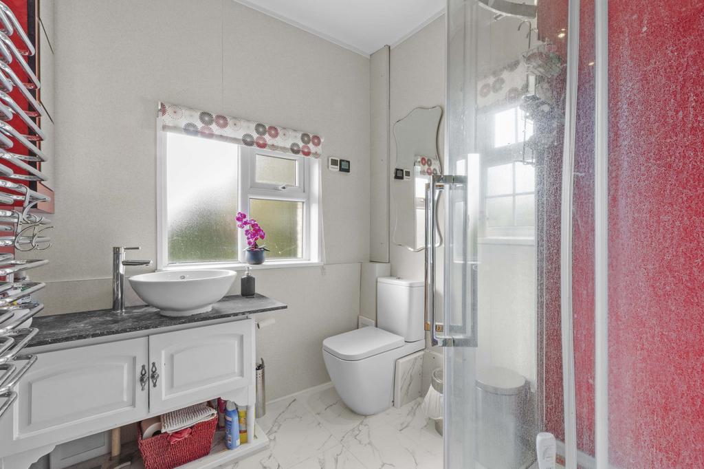 145 Courthouse Road, SL6 6 HY (LOW RES)-3