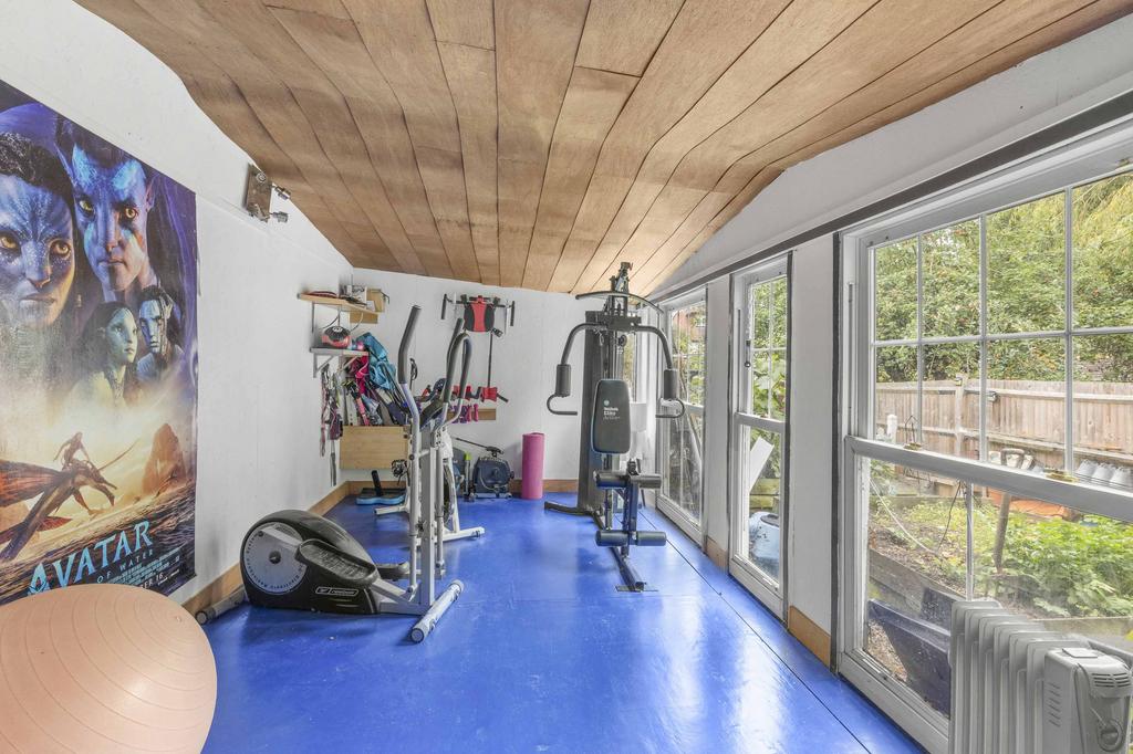 145 Courthouse Road, SL6 6 HY (LOW RES)-15