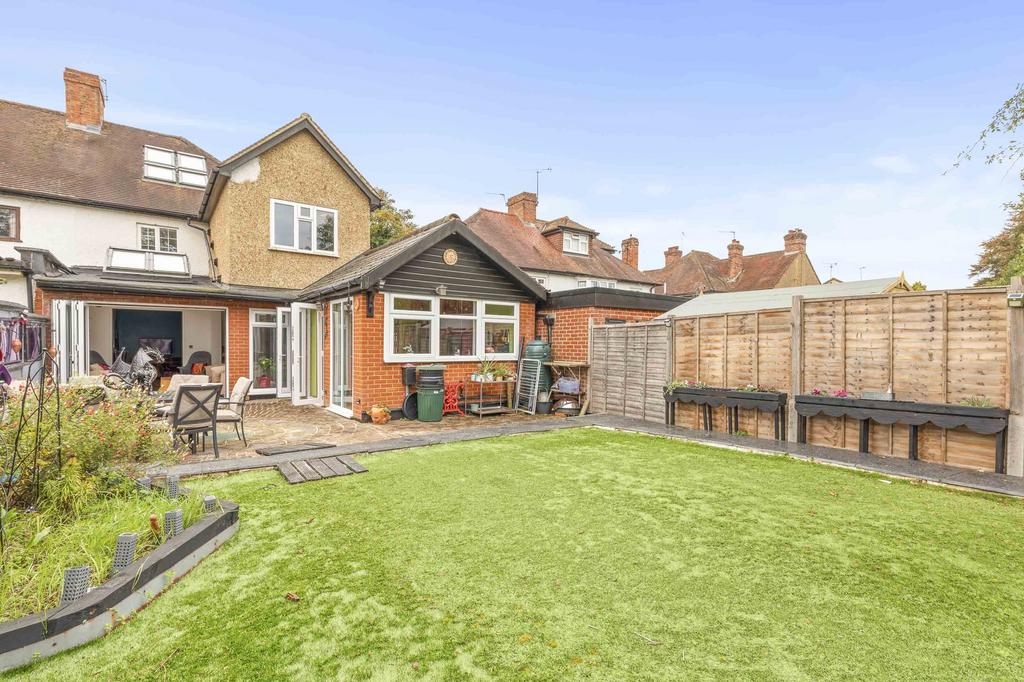 145 Courthouse Road, SL6 6 HY (LOW RES)-17