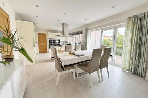 undefined, Lancastrian Way, Woodford, Cheshire