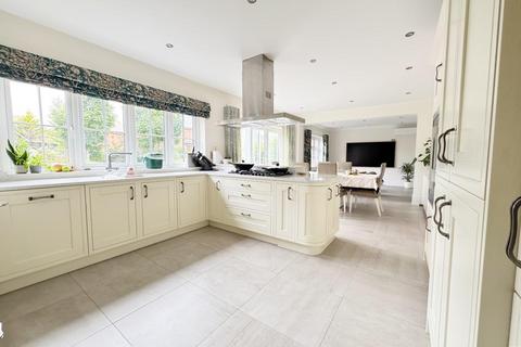 undefined, Lancastrian Way, Woodford, Cheshire