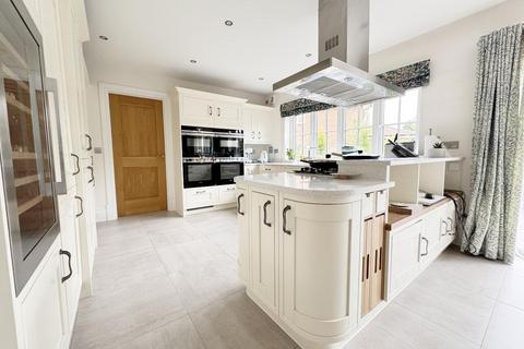 undefined, Lancastrian Way, Woodford, Cheshire
