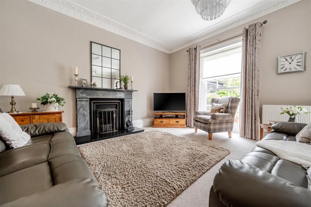 Sitting/reception room