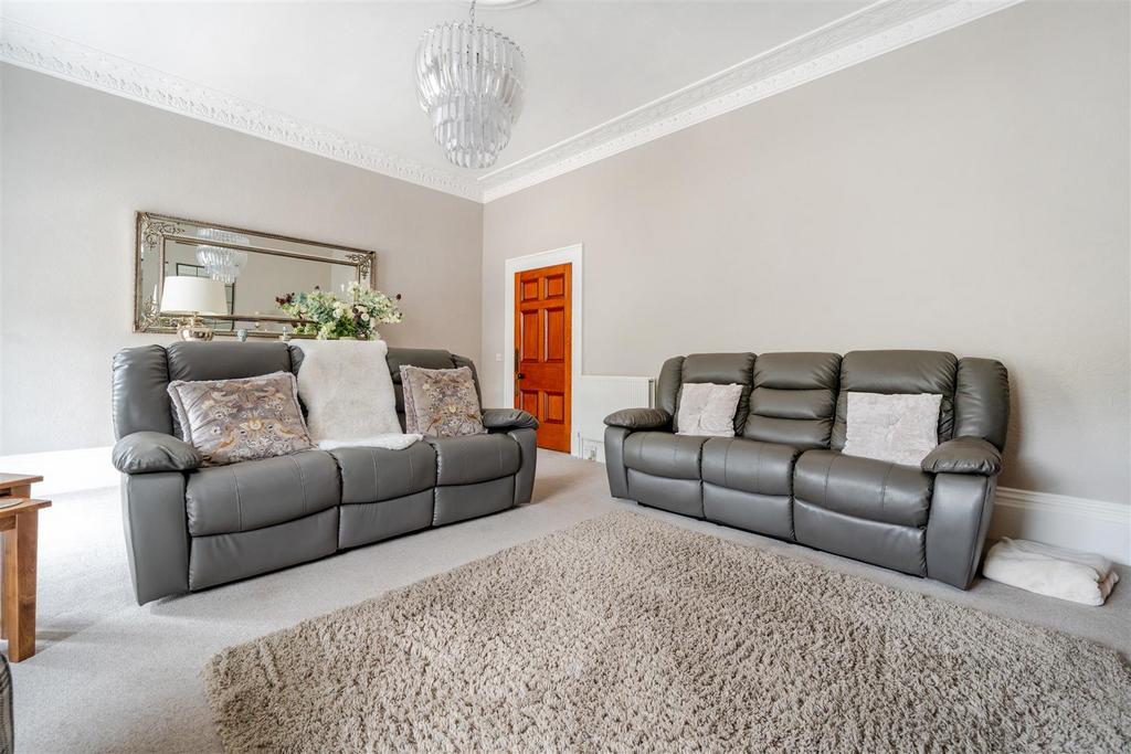 Sitting/reception room