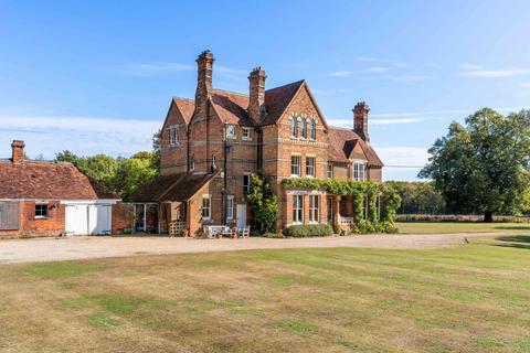 6 bedroom detached house for sale, Sabines Road, Brentwood RM4