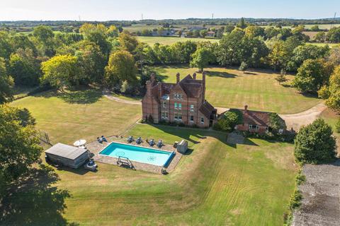 6 bedroom detached house for sale, Sabines Road, Brentwood RM4