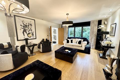 undefined, Prestbury, SK10