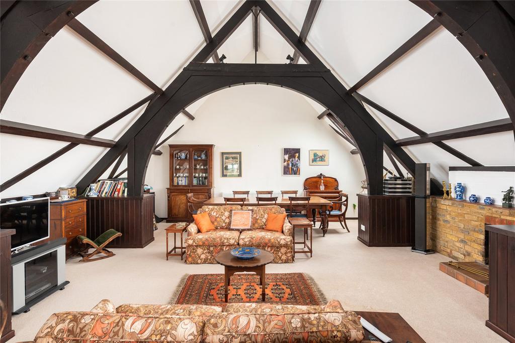 Sitting/Dining Room