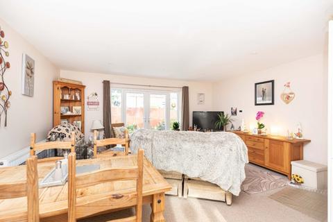 undefined, Hadow Road, Bournemouth, BH10