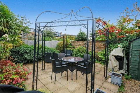 undefined, Ellerton Road, Surbiton KT6